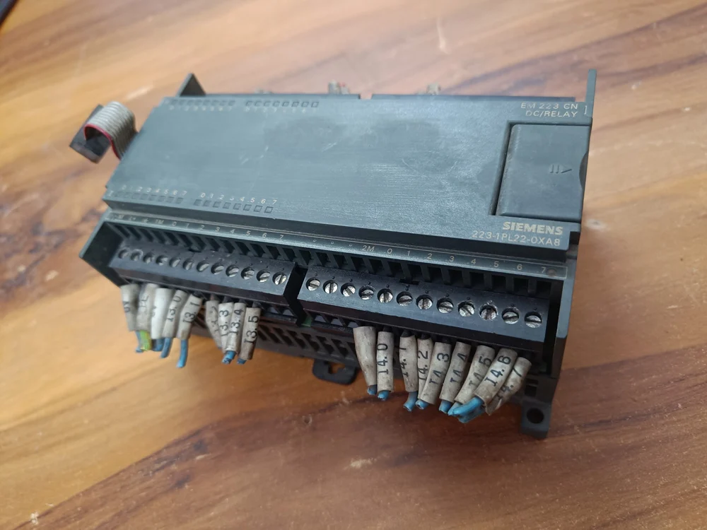 Siemens 6ES7 223-1PL22-0XA8